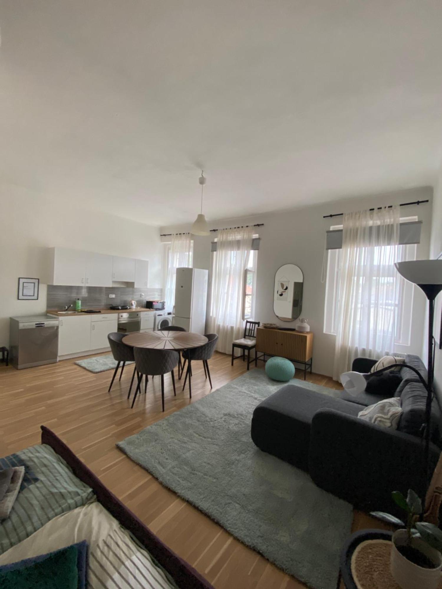 Roomy Apartment Close To Palmovka Praga Exterior foto